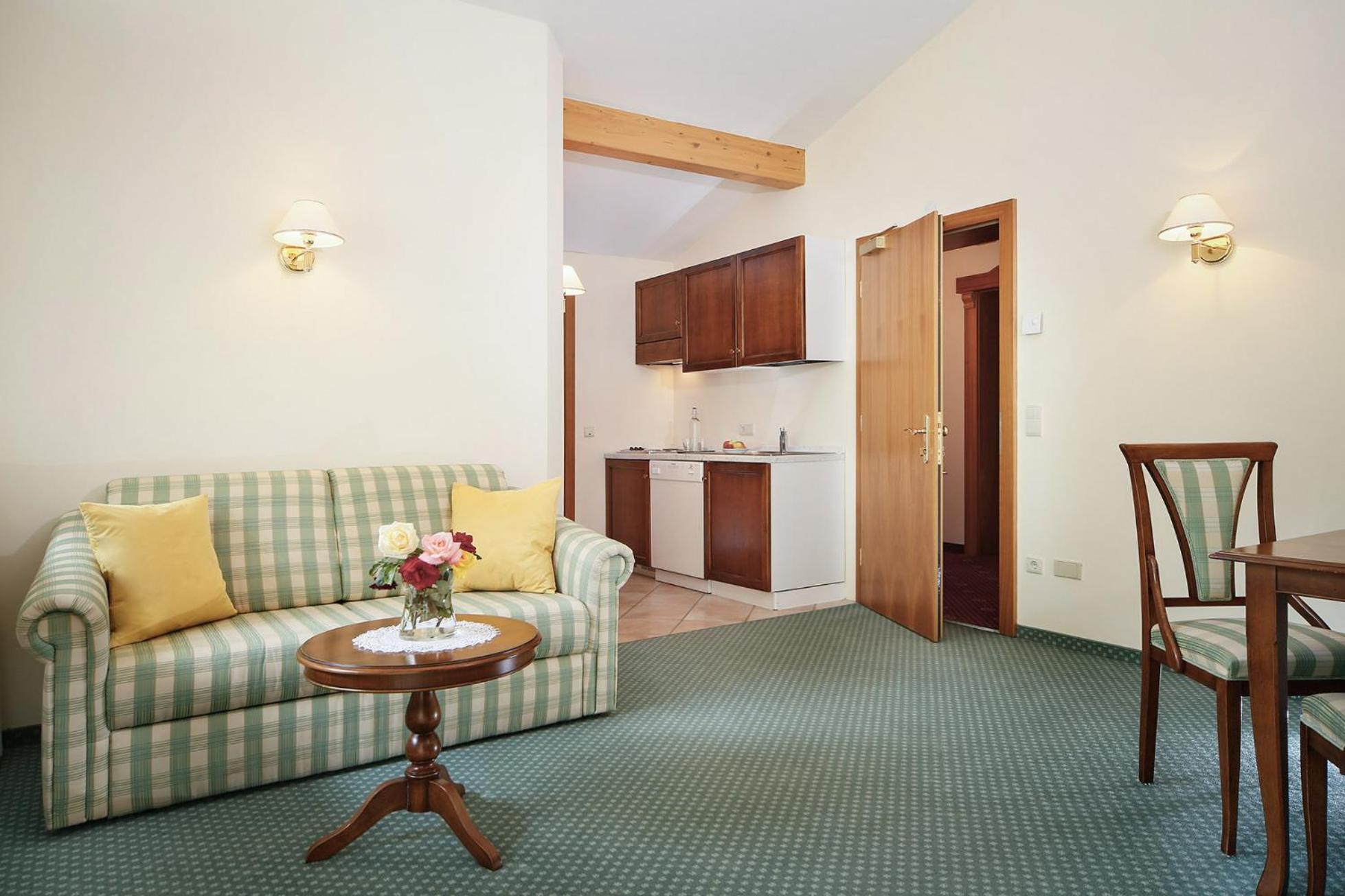 Landhaus Hotel Kristall Marlengo Exterior photo