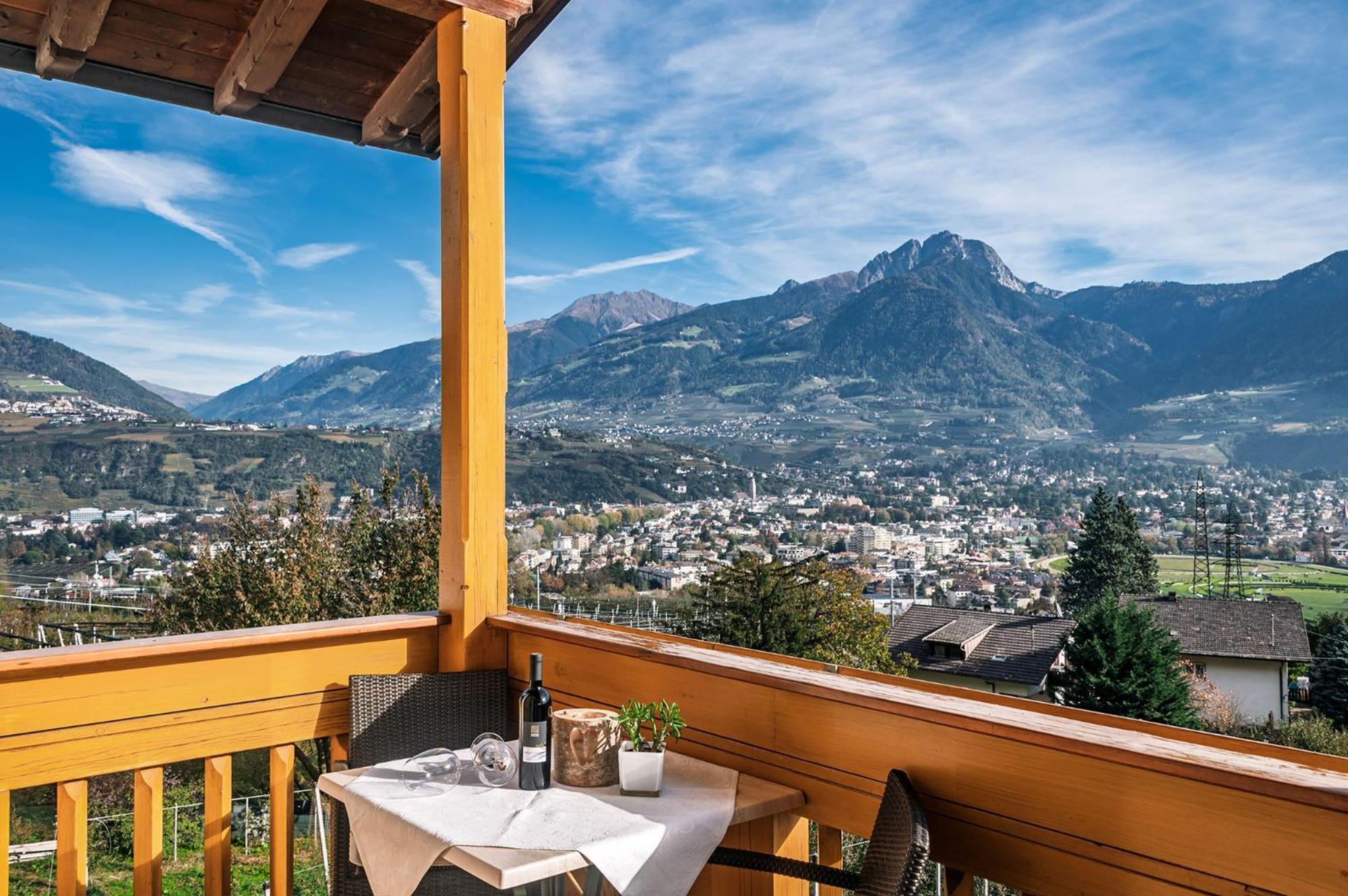 Landhaus Hotel Kristall Marlengo Exterior photo