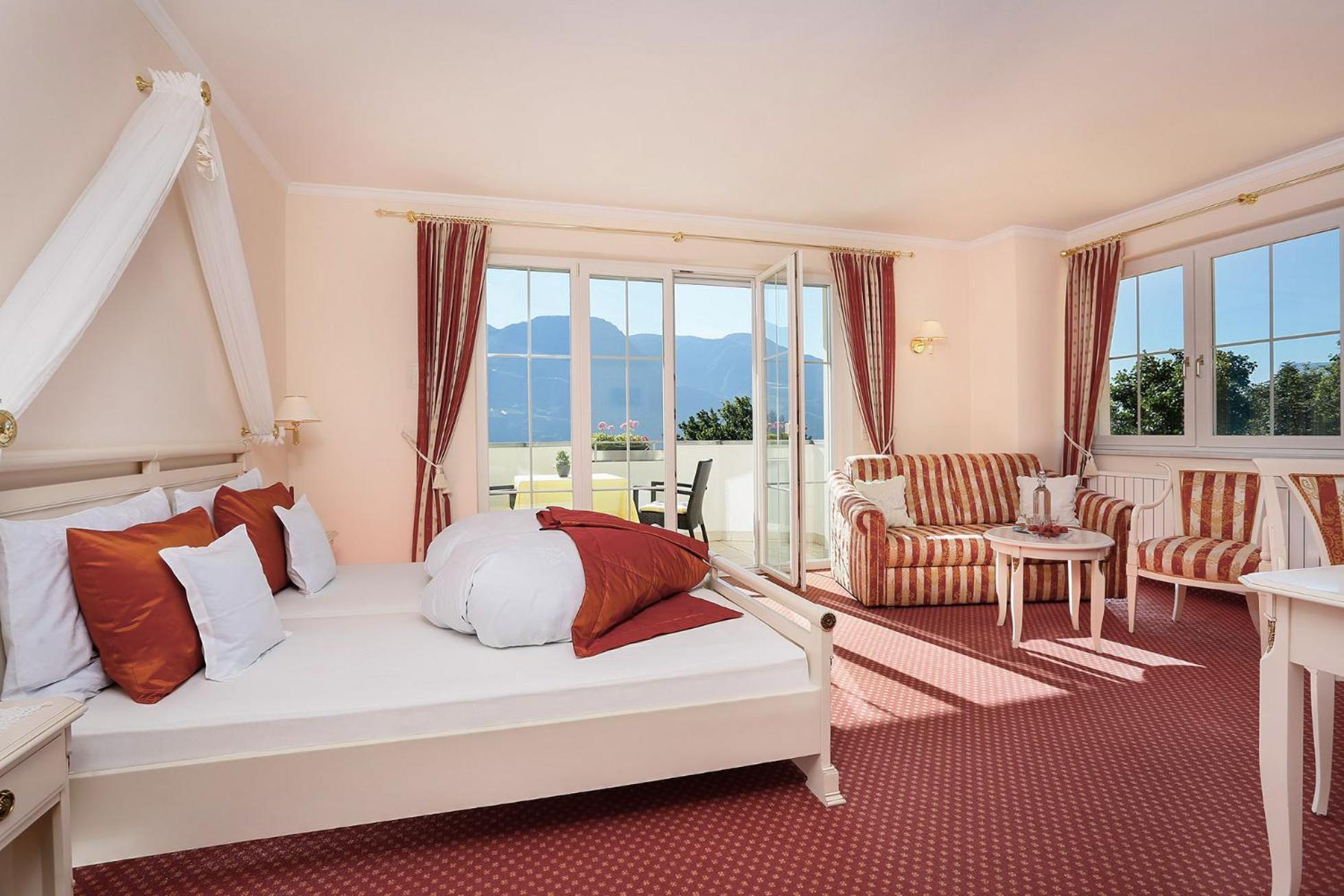 Landhaus Hotel Kristall Marlengo Exterior photo